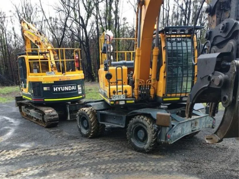 City Coast excavators and machinery